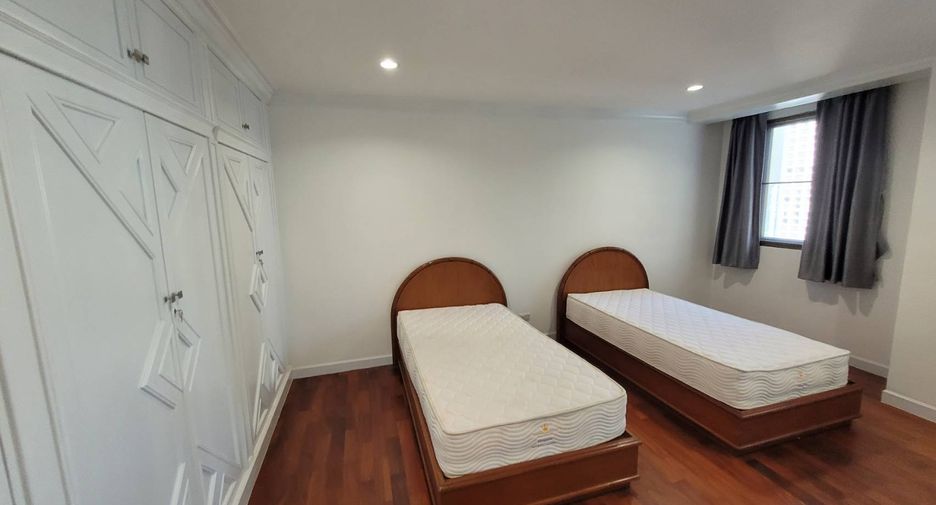À louer 3 chambres condo à Watthana, Bangkok