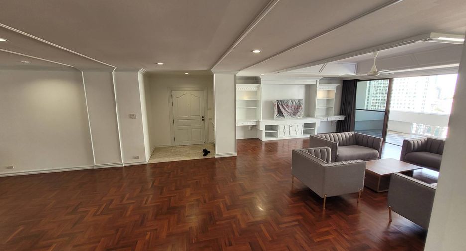 À louer 3 chambres condo à Watthana, Bangkok