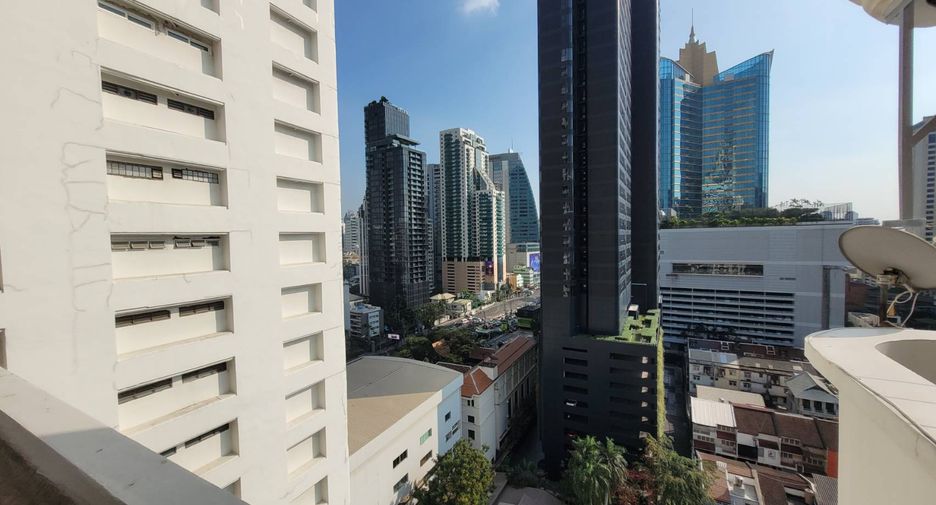 À louer 3 chambres condo à Watthana, Bangkok