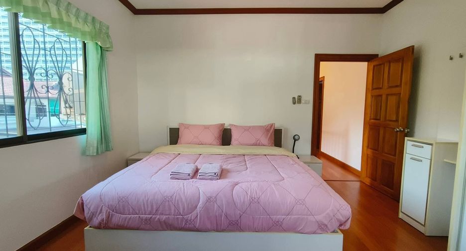 For rent 4 bedrooms house in Bang Lamung, Chonburi