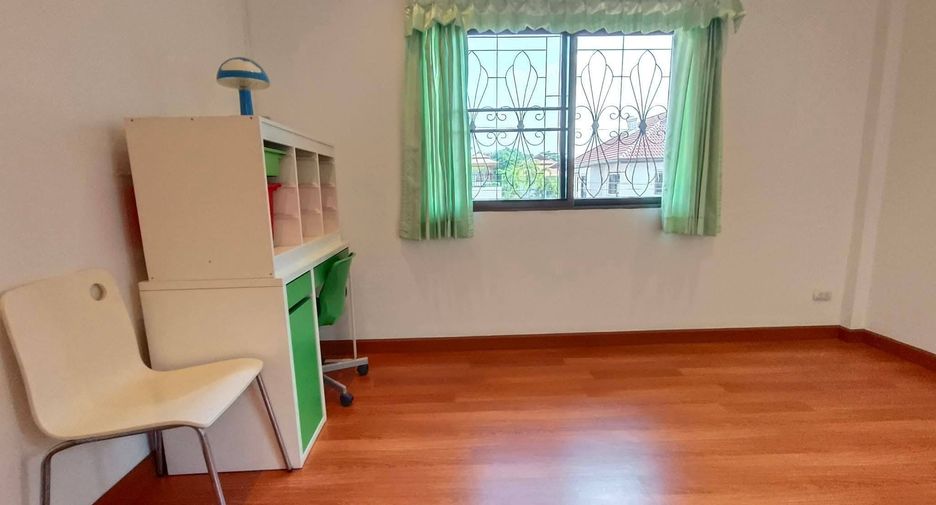 For rent 4 bedrooms house in Bang Lamung, Chonburi