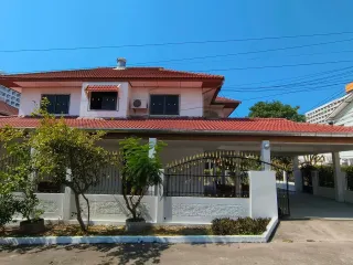 For Rent 4 Bedroom House In Bang Lamung, Chonburi