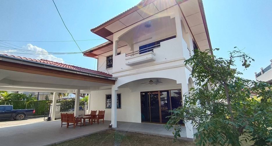 For rent 4 bedrooms house in Bang Lamung, Chonburi