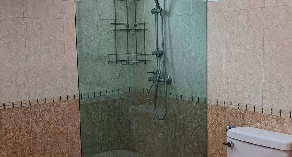 For rent 4 bedrooms house in Bang Lamung, Chonburi