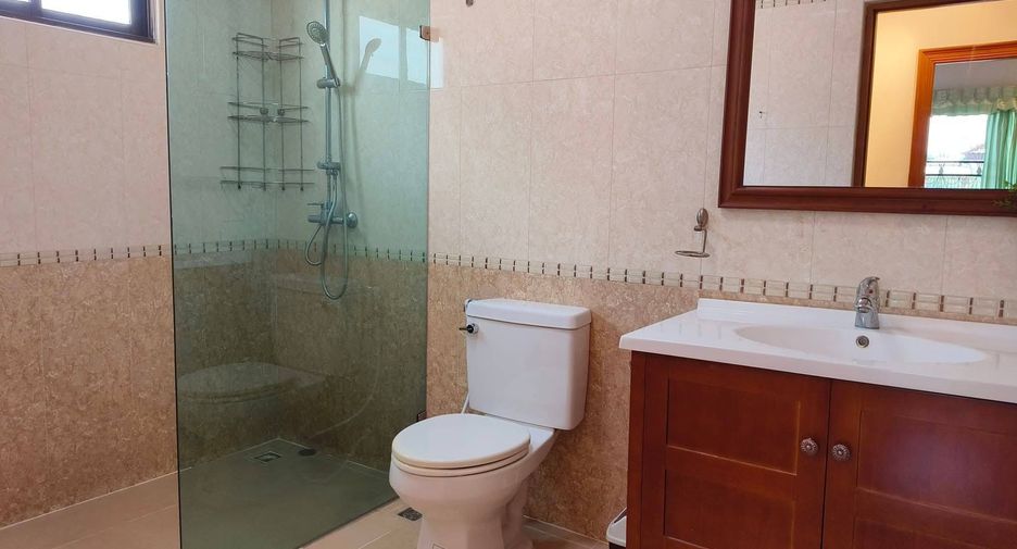 For rent 4 bedrooms house in Bang Lamung, Chonburi