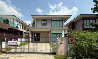 Haus zum Kauf mit 3 Zimmer in Thanyaburi, Pathum Thani