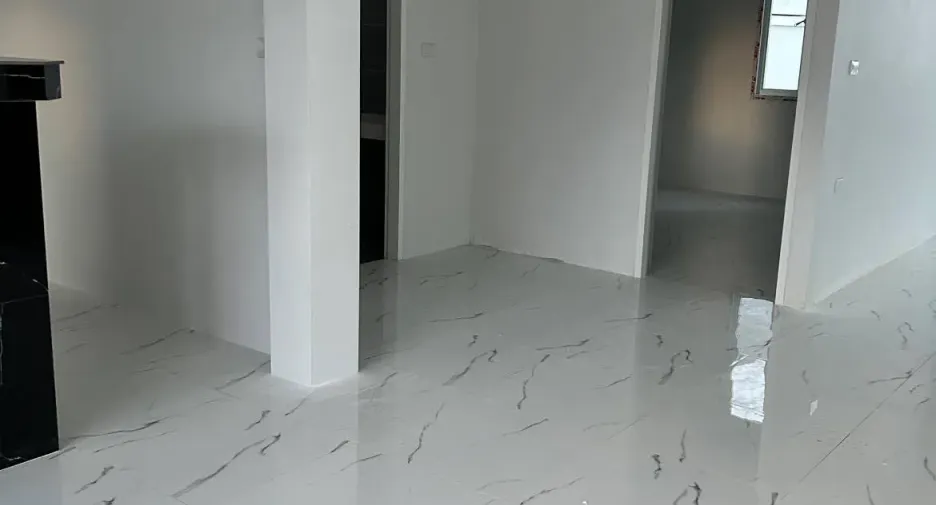 For sale 4 bedrooms house in Mueang Surat Thani, Surat Thani