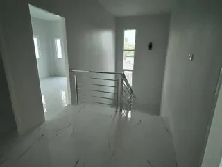 For sale 4 bedrooms house in Mueang Surat Thani, Surat Thani