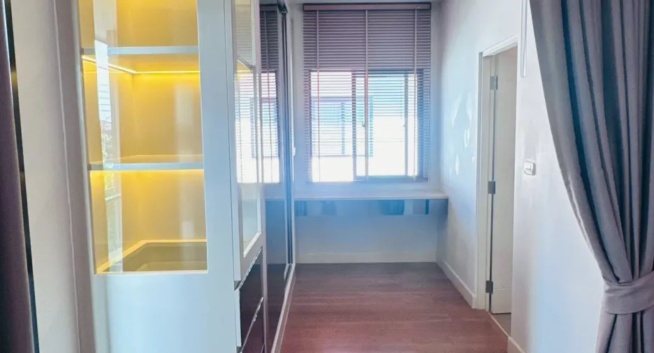 Haus zum Kauf und zur Miete mit 5 Zimmer in Bang Sao Thong, Samut Prakan