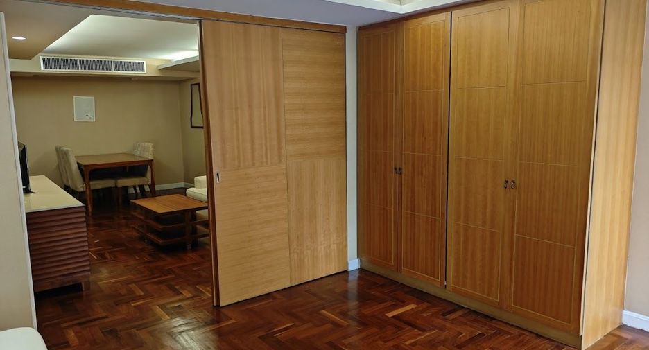 For rent 1 bed condo in Yan Nawa, Bangkok