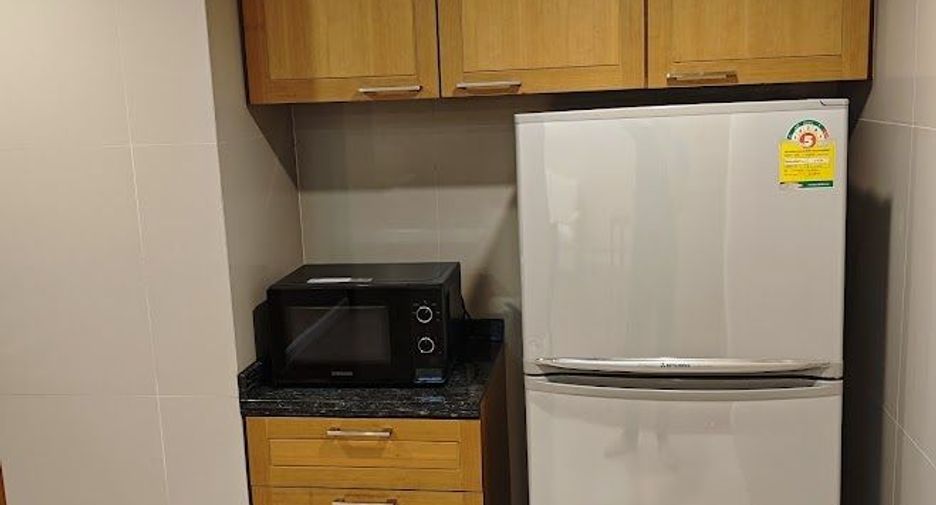 For rent 1 bed condo in Yan Nawa, Bangkok