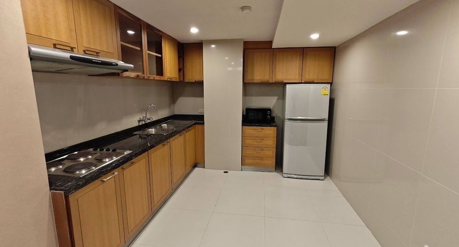 For rent 1 bed condo in Yan Nawa, Bangkok