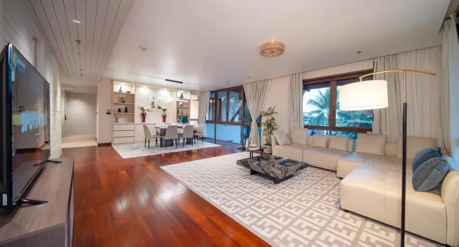 For sale 4 bedrooms condo in Mueang Phuket, Phuket