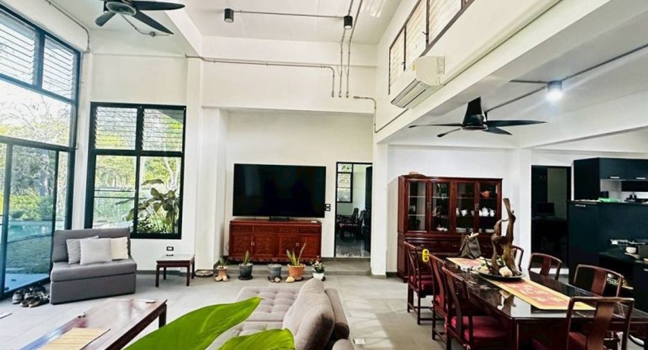 Haus zum Kauf mit 4 Zimmer in Sattahip, Chonburi