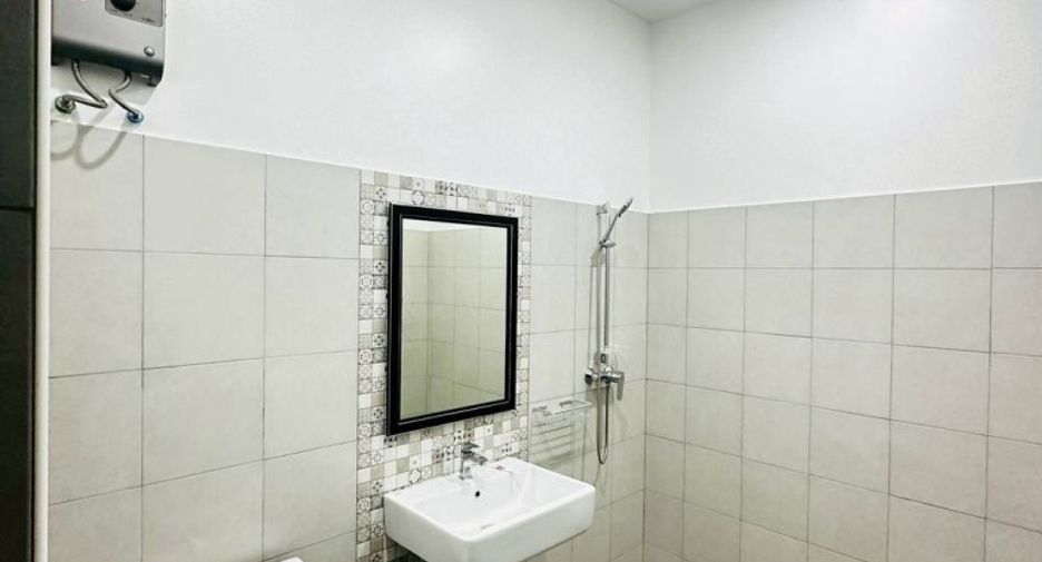 Haus zum Kauf mit 4 Zimmer in Sattahip, Chonburi