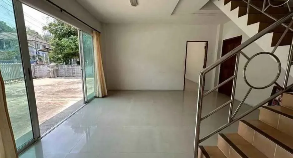 For sale and for rent 4 bedrooms house in Mueang Chiang Mai, Chiang Mai
