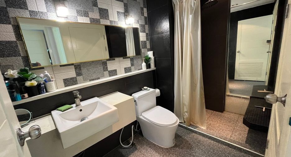 For sale 1 bed condo in Bang Lamung, Chonburi