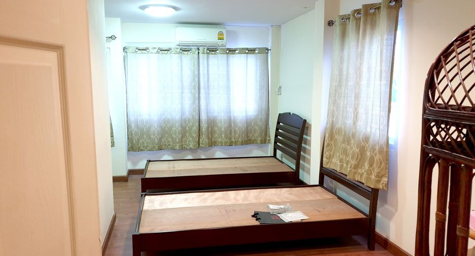 For sale 3 bedrooms retail Space in Mueang Chiang Mai, Chiang Mai