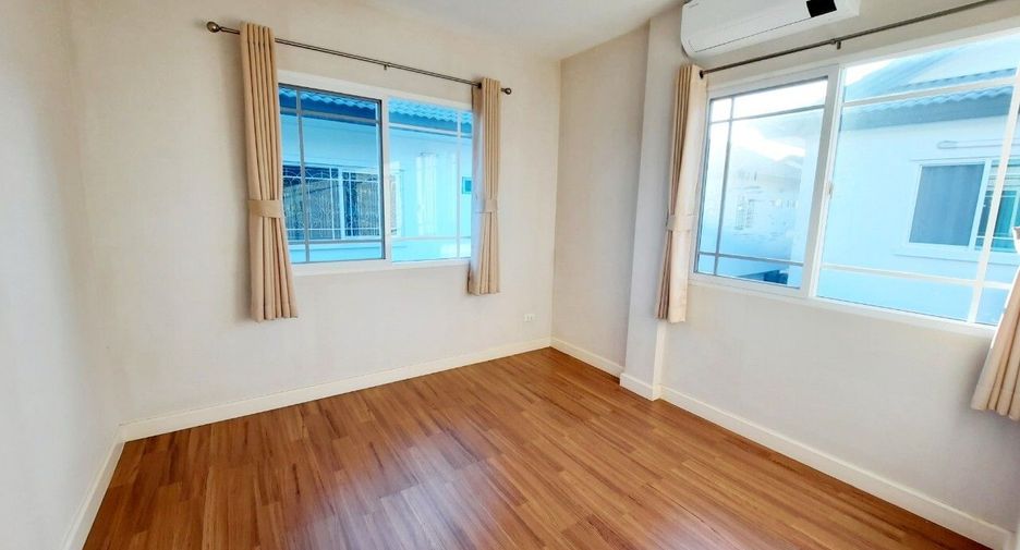 For rent 3 bedrooms house in Mueang Chiang Mai, Chiang Mai