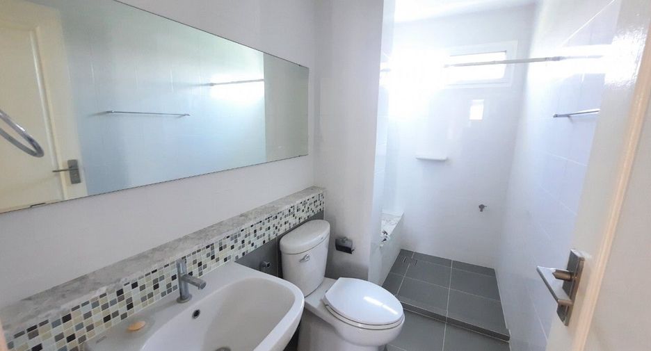For rent 3 bedrooms house in Mueang Chiang Mai, Chiang Mai