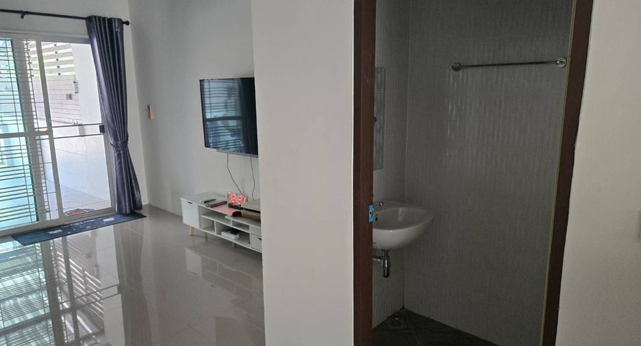 For sale 2 bedrooms townhouse in Bang Lamung, Chonburi