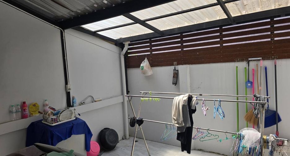 For sale 2 bedrooms townhouse in Bang Lamung, Chonburi