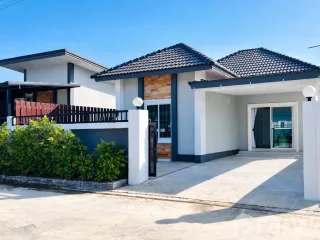 Casa en alquiler de 2 habitaciones en Cha Am, Phetchaburi