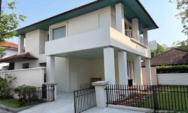 For rent 3 bedrooms house in Wang Thonglang, Bangkok