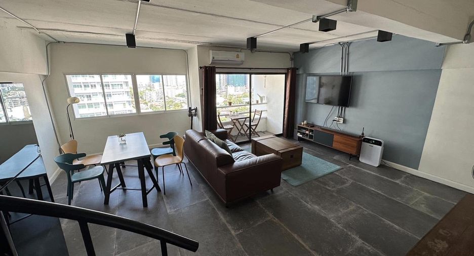 For rent 2 bedrooms condo in Watthana, Bangkok