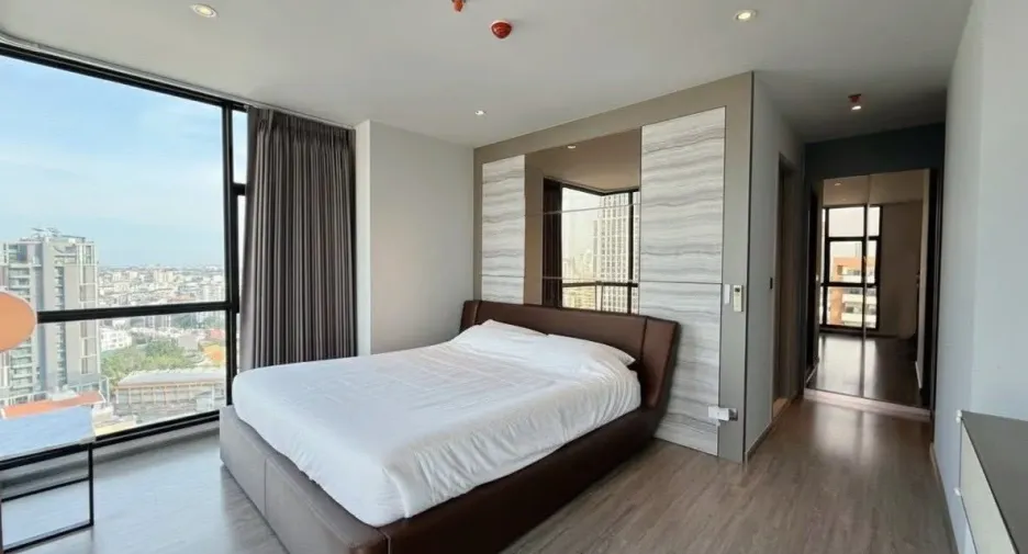 For rent 2 bedrooms condo in Watthana, Bangkok