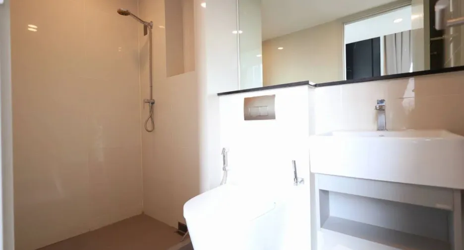 À louer 1 chambre condo à Sathon, Bangkok