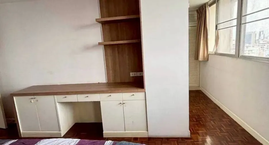 For rent 3 bedrooms condo in Watthana, Bangkok