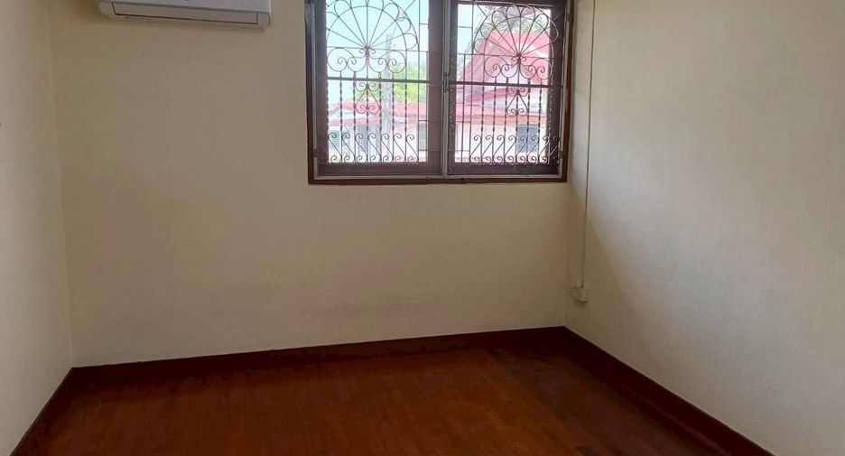 Casa en venta y en alquiler de 2 habitaciones en Min Buri, Bangkok