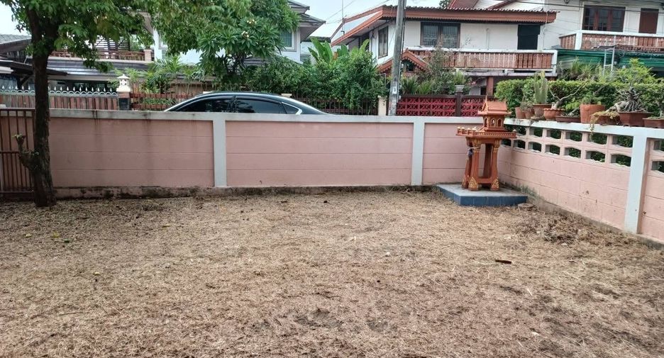 Casa en venta y en alquiler de 2 habitaciones en Min Buri, Bangkok
