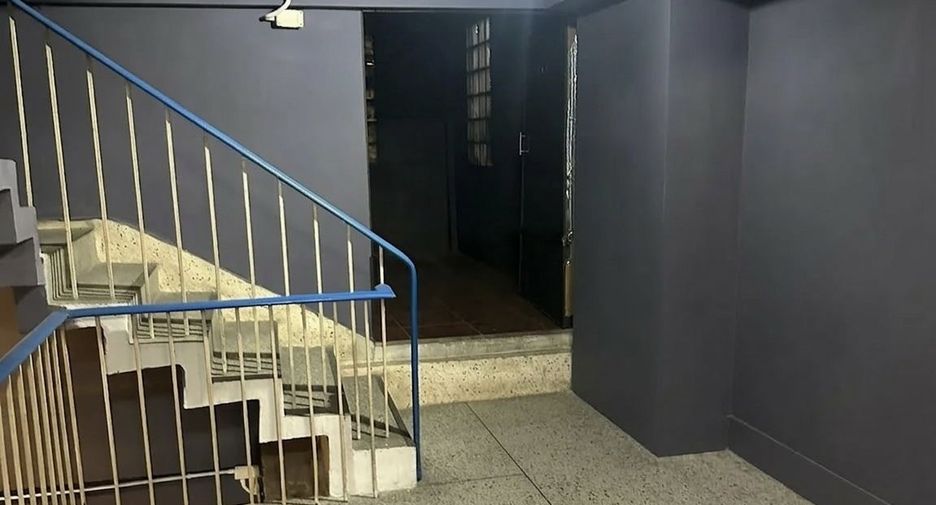 For sale and for rent 5 bedrooms retail Space in Bang Rak, Bangkok