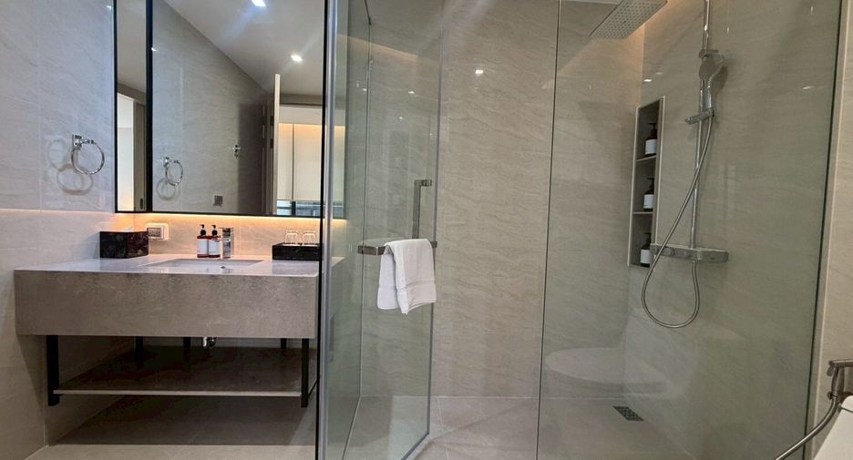 For rent 2 bedrooms apartment in Khlong Toei, Bangkok