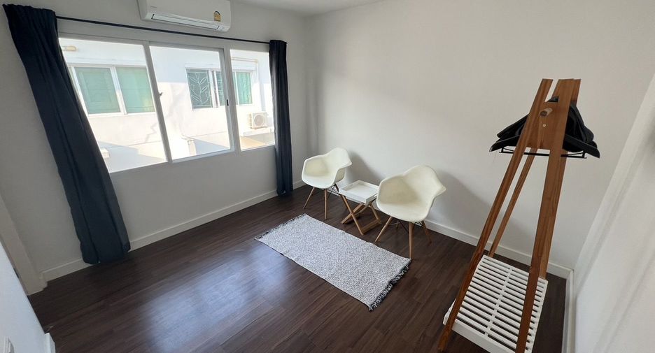 For rent 3 bedrooms house in Prawet, Bangkok