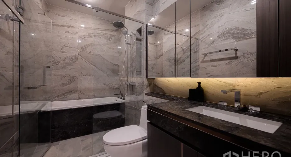 For rent and for sale 2 bedrooms condo in Khlong Toei, Bangkok