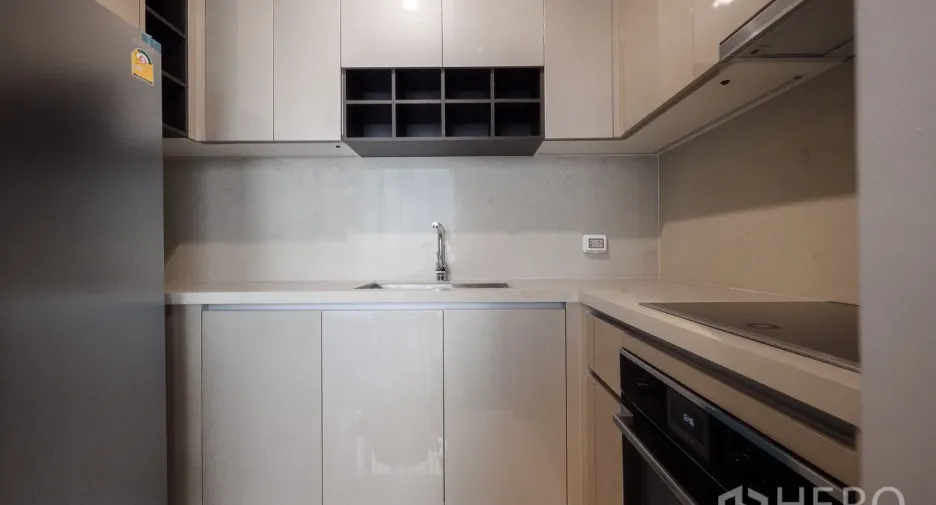 For rent and for sale 2 bedrooms condo in Khlong Toei, Bangkok