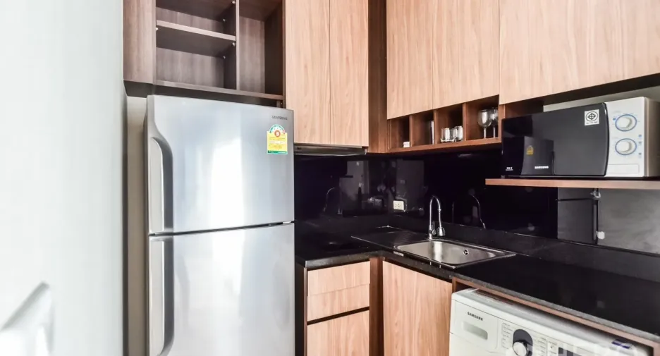 Condo en alquiler y en venta de 2 habitaciones en Khlong Toei, Bangkok