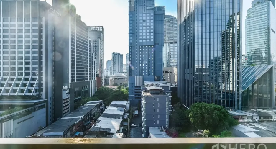 Condo en alquiler y en venta de 2 habitaciones en Khlong Toei, Bangkok