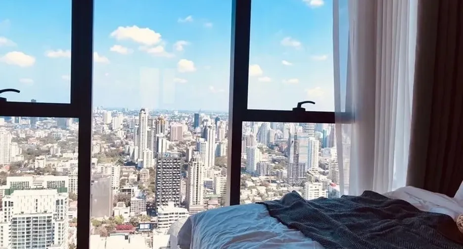 For rent 2 bedrooms condo in Khlong Toei, Bangkok