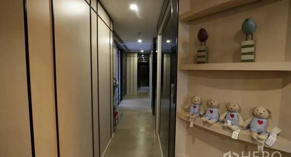 For rent and for sale 3 bedrooms condo in Khlong Toei, Bangkok