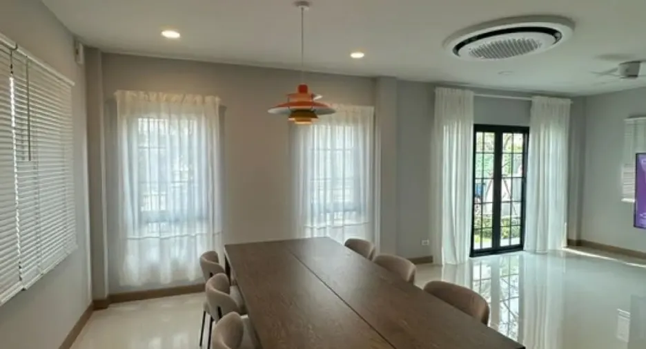 Haus zur Miete mit 4 Zimmer in Bang Phli, Samut Prakan
