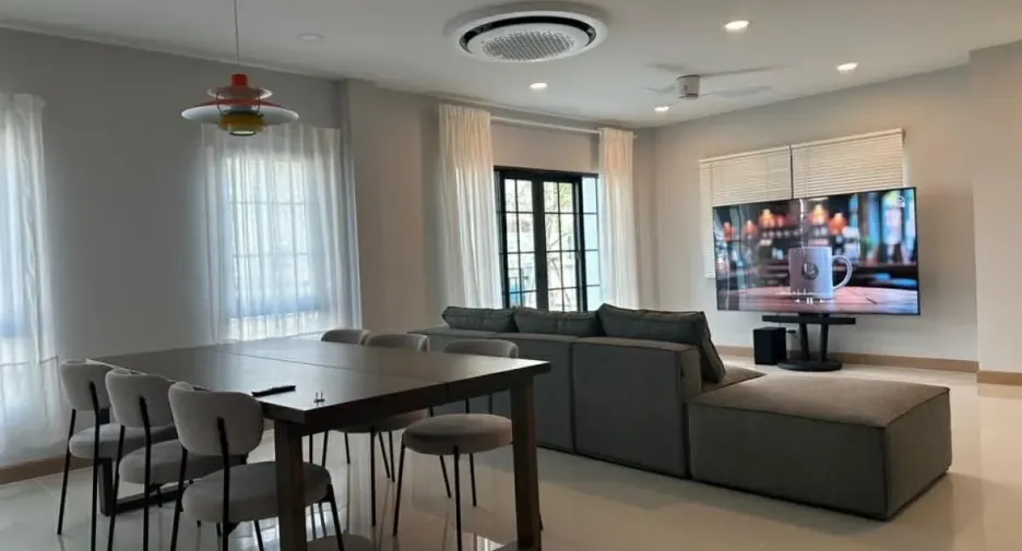 Haus zur Miete mit 4 Zimmer in Bang Phli, Samut Prakan