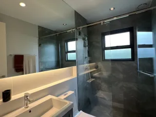 出租 4 卧室 独立屋 在 Bang Phli, Samut Prakan