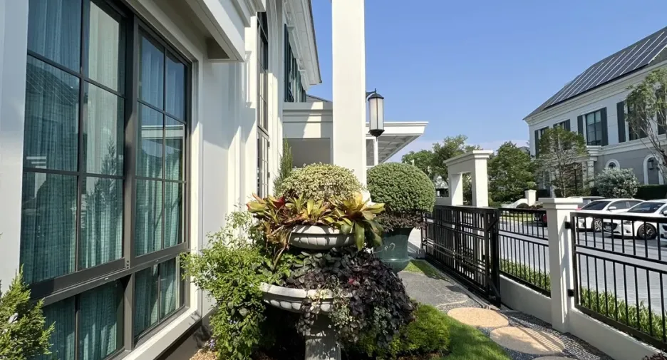 Haus zur Miete mit 4 Zimmer in Bang Phli, Samut Prakan