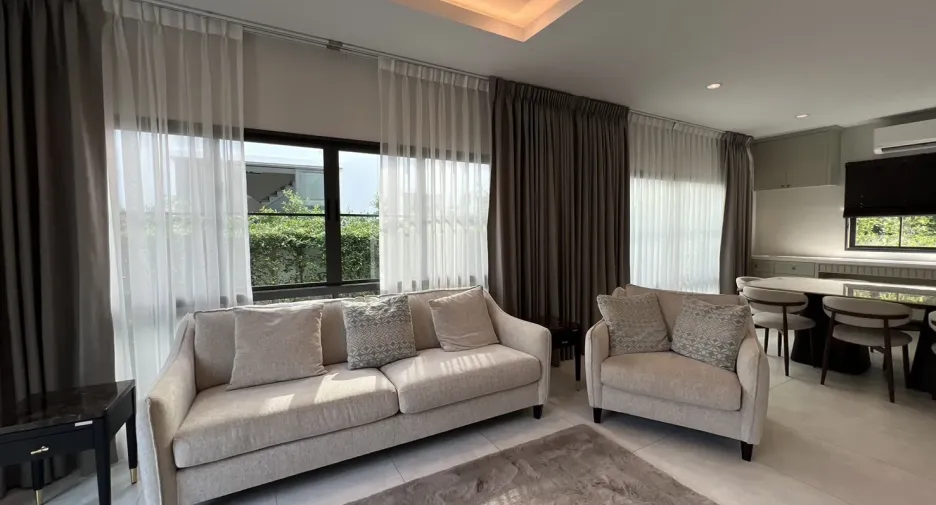 Casa en alquiler de 4 habitaciones en Bang Phli, Samut Prakan