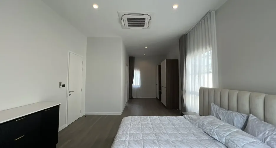 出租 4 卧室 独立屋 在 Bang Phli, Samut Prakan