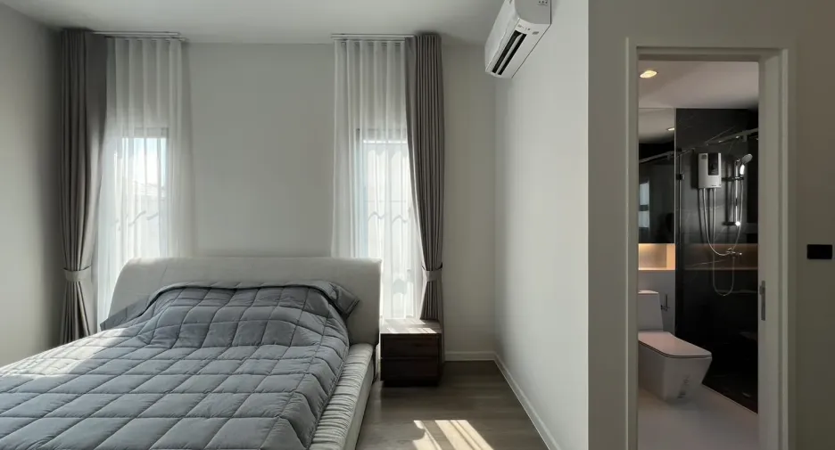 出租 4 卧室 独立屋 在 Bang Phli, Samut Prakan